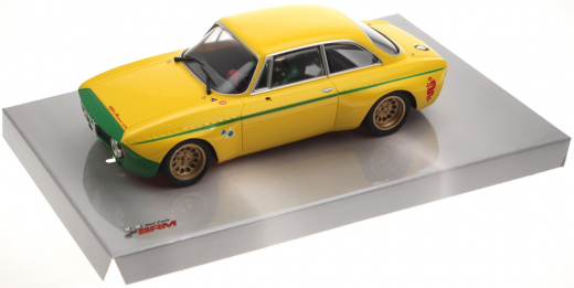 BRM Fahrzeuge BRM142Y Alfa Giulia yellow/green Edition m.Beklebungssatz