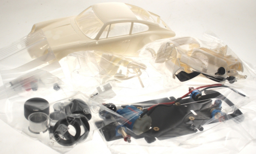 BRM Fahrzeuge BRM214 Porsche 911 White Kit � Rennversion, Metall-Chassis