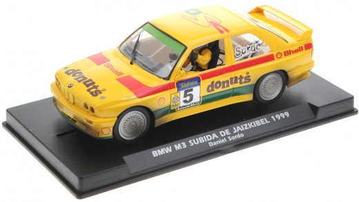 Fly Fahrzeuge FYE2047AR BMW M3 Jaizkibel 1999 No. 5 Dirt Effect Edition