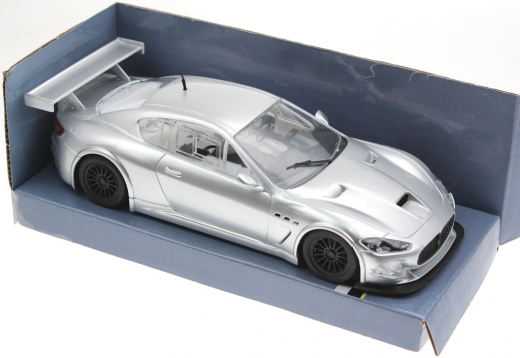 Policar Fahrzeuge PCCT03-Silver MC GT-4 Silver mit Home Racing Inliner-Chassis f�r Heimbahnen