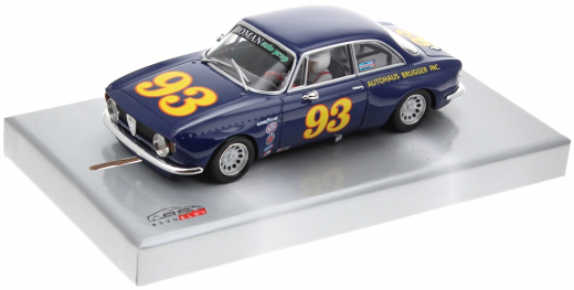 Revoslot Fahrzeuge RS0132 Alfa Giulia GTA No. 93 blue